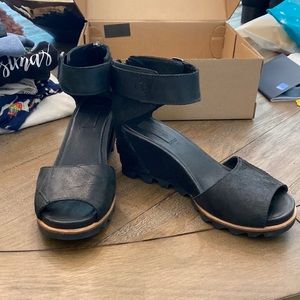 Sorel Black Leather Wedges
